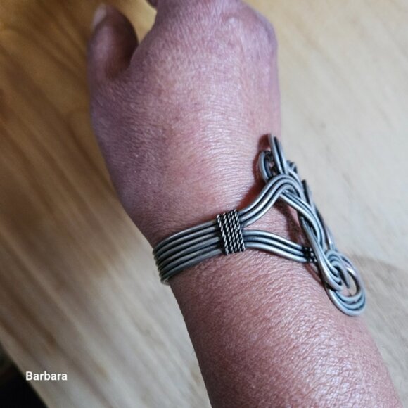 Vintage 70s Silvertone Metal Celtic Knot Open Cuff Bracelet Uise - Picture 2 of 4